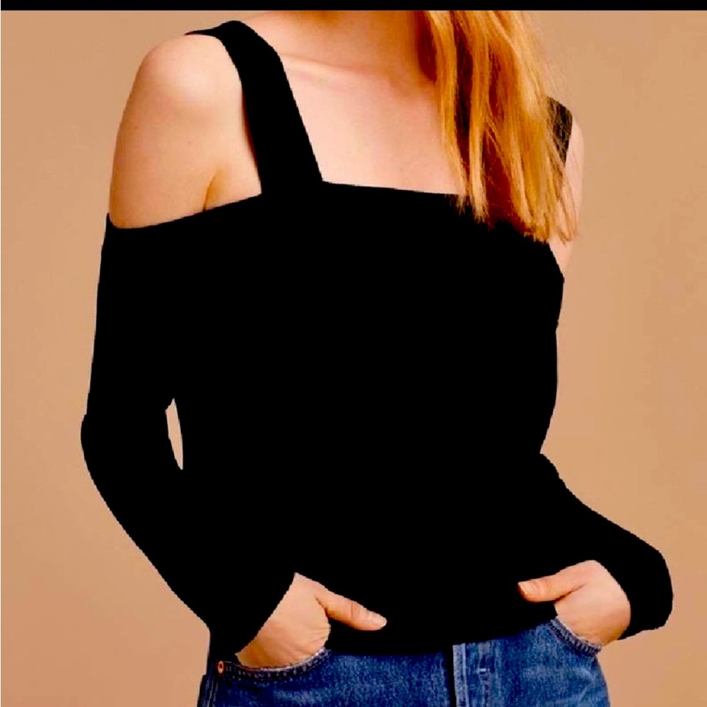 Aritzia Wilfred Antenne cold shoulder sweater